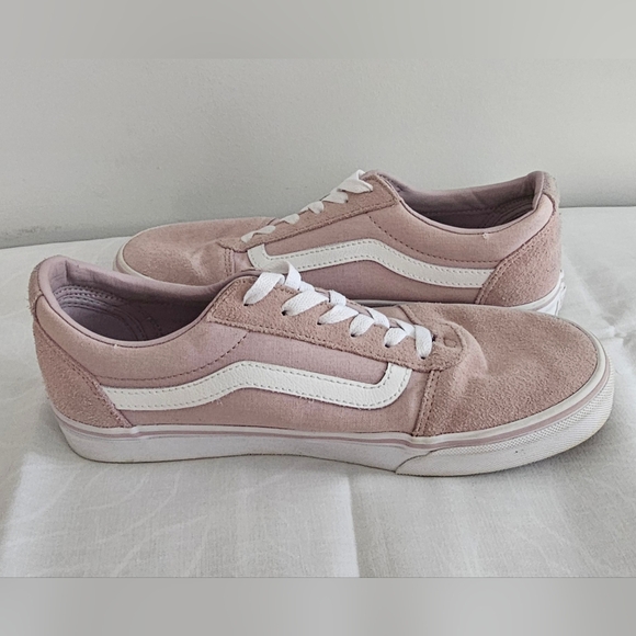VANS Premium Old Skool Pink & White Suede Low-Top Sneakers - Picture 6 of 9